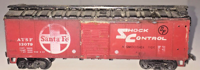 HO train Santa Fe 'Shock Control' SD Box Car- ATSF 12079 by ROCO