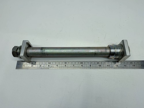 Yamaha FZ1 N (5) 10' Hinterrad Steckachse Achse Rear Axle spindle