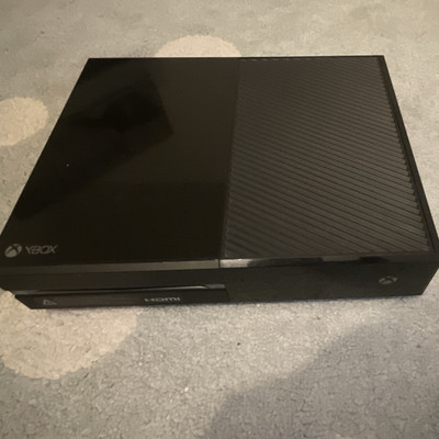 Microsoft Xbox One Plattform, Schwarz  Preis ist Verhandelbar