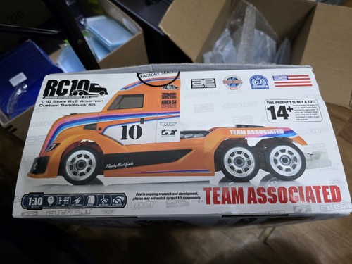 Team Associated RC10 American Custom 6x6 1:10 On-Road Semi-Truck Kit 30139 USA - Picture 7 of 7