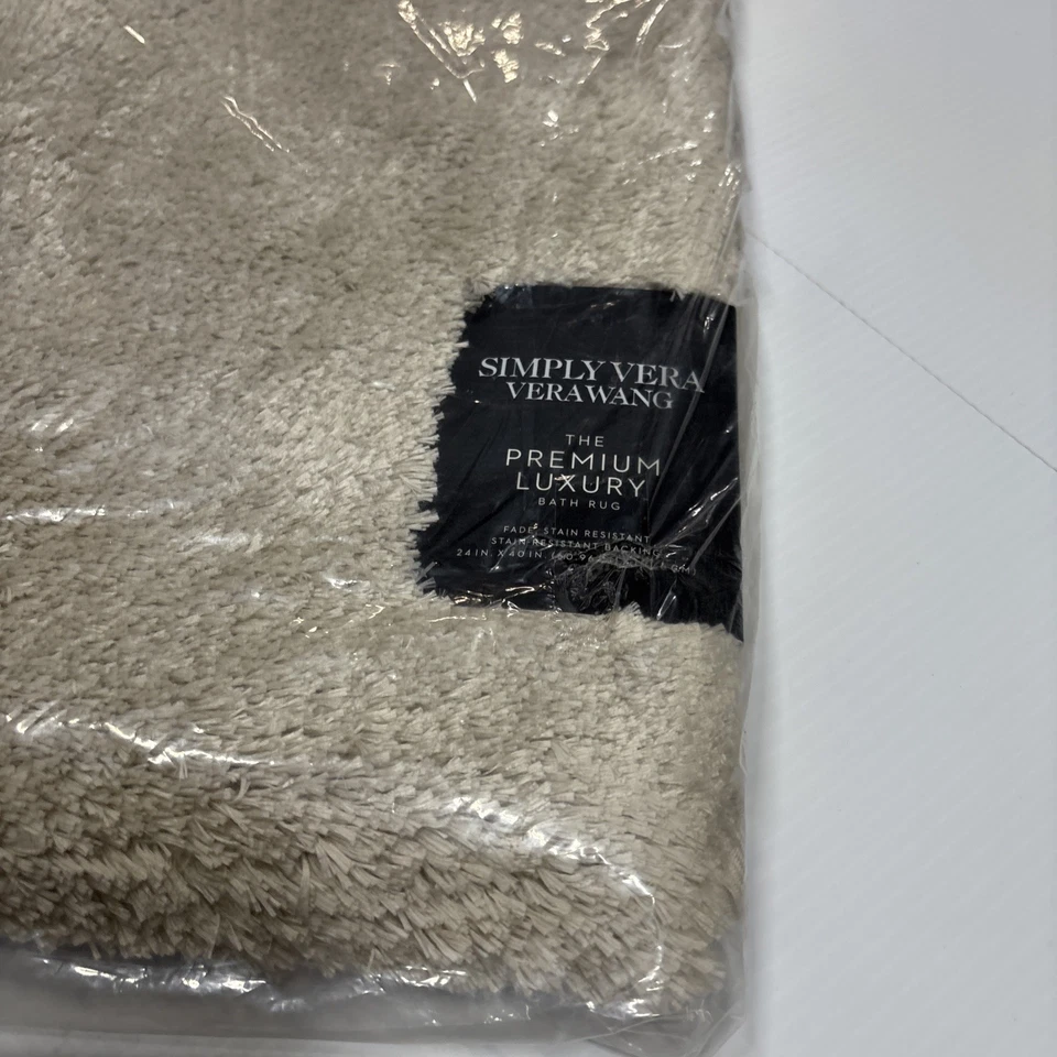 Alfombra de baño Simply Vera Wang Premium de lujo beige 24x40 Foto 3 de 4