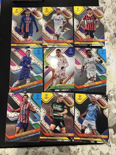 2024-25 Topps Finest UEFA Base LOT x78 -25 RC's SEE PICS - Picture 3 of 4