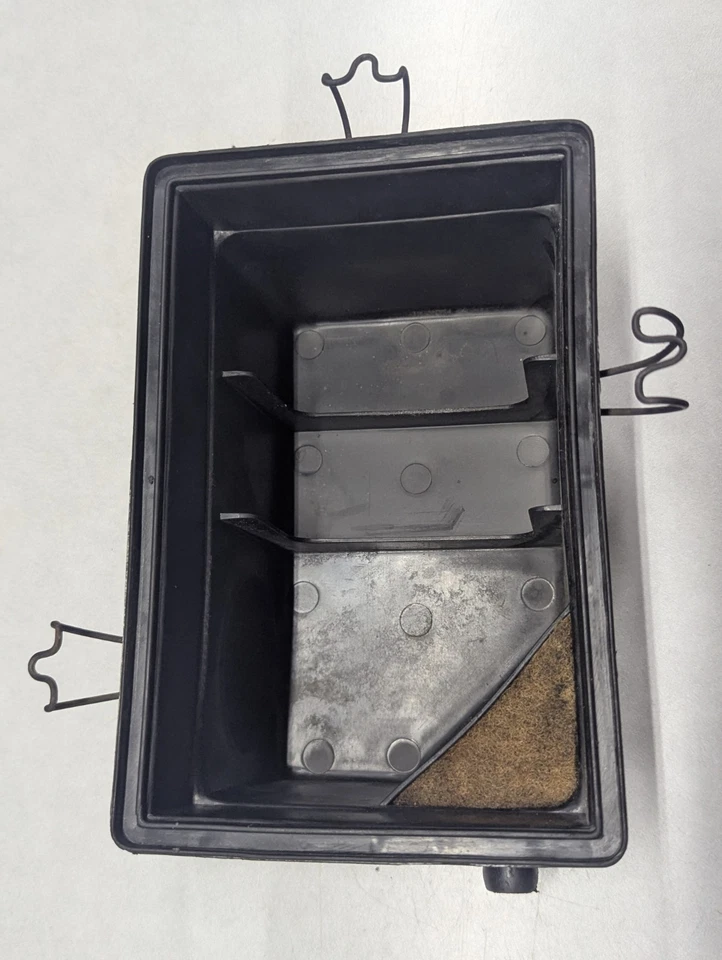 Caja purificadora de aire Dodge 2.2 turbo Daytona Foto 3 de 4