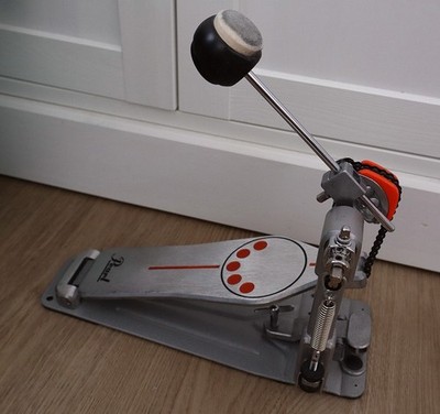 Pearl P930 Demonator Bass Drum Pedal, Chain Drive, Excellent Condition