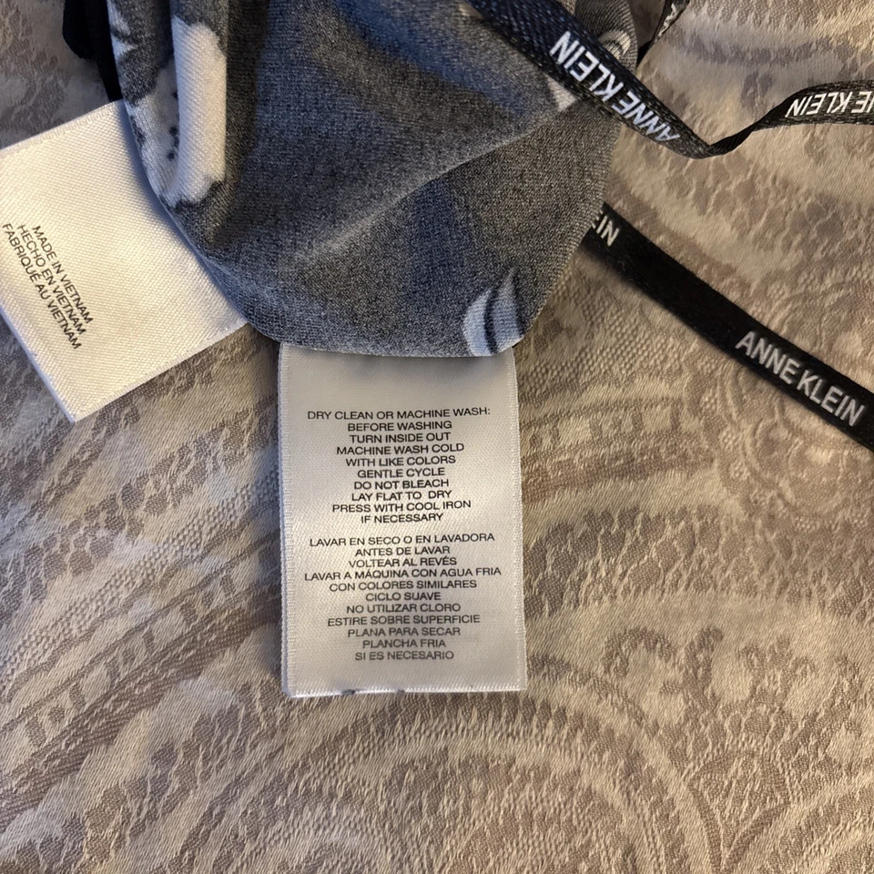 Blusa envolvente floral para mujer Anne Klein talla M Foto 4 de 4