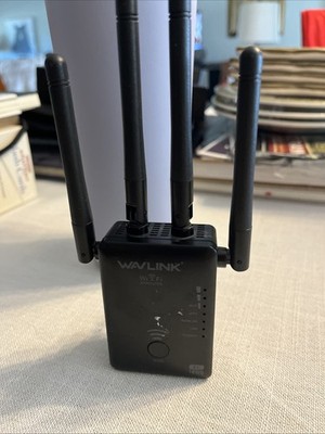 WAVLINK WI-FI PLUG-IN BLACK AP/ROUTER AC 1200 USED GOOD CONDITION