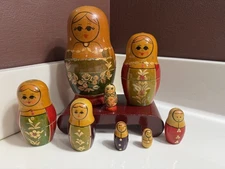 Vintage Red Yellow Green Artisan Made Russian Matryoshka Nesting Dolls Set of 7
