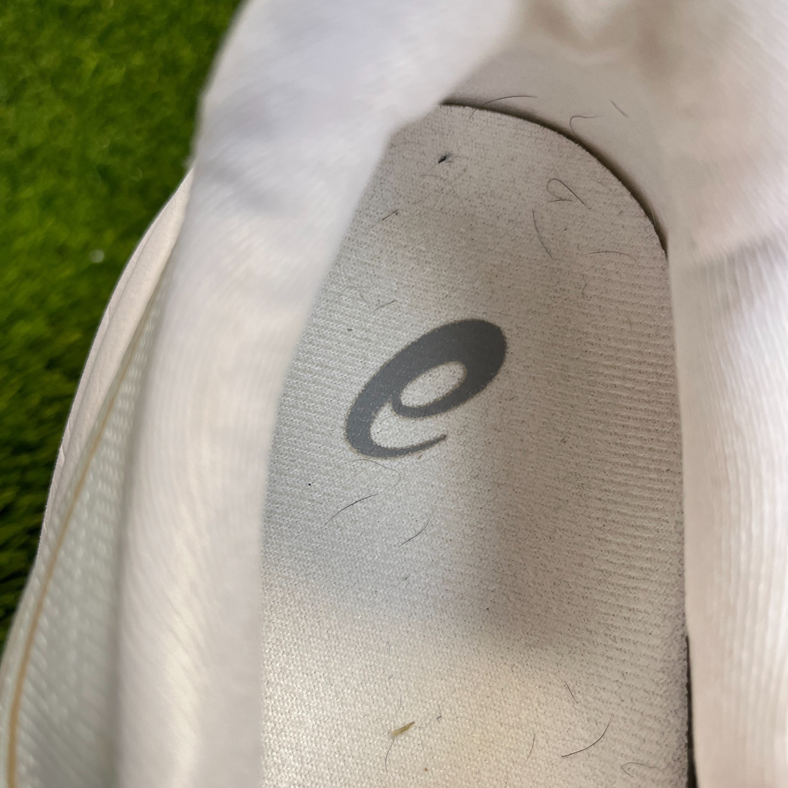 Asics Gel Cumulus 26 Womens Size 9.5 White Gold Athletic Running Shoes Sneakers thumbnail 9