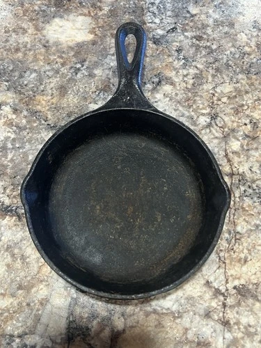Vintage 3SK 6 1/2” Lodge Cast Iron Egg Logo Skillet