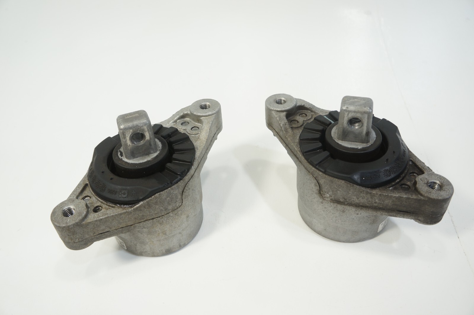 2014-2019 maserati ghibli engine motor mount support bracket pair 2