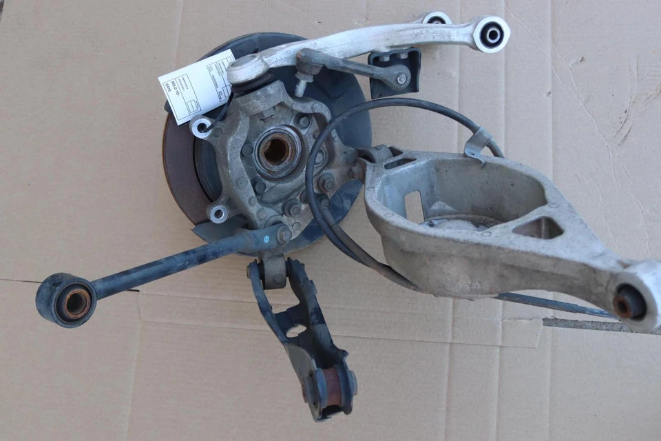 Infiniti FX35 FX37 2009-2013 tracción trasera husillo derecho conjunto buje nudillo OEM Foto 2 de 4