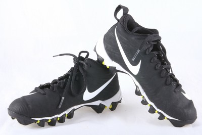 boys size 2 football cleats
