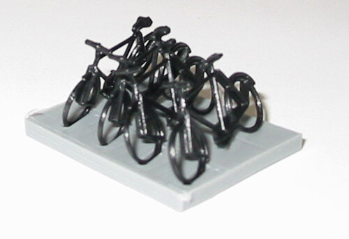Model scene by Peco - Peco 5055 OO Gauge 1:76 Scale - 4 x Bicycles & Stand - Bild 2 von 3