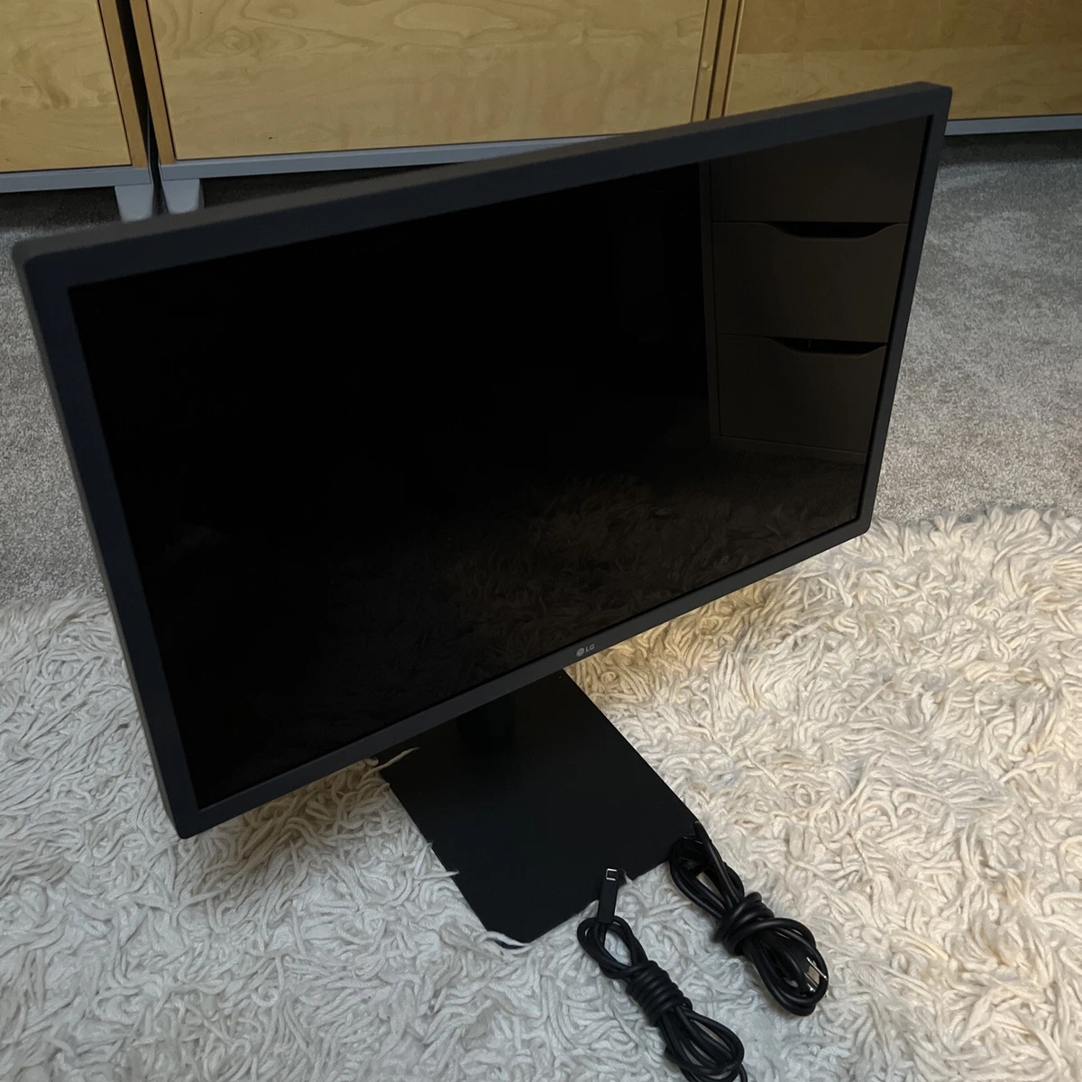 LG UltraFine Display 23.7