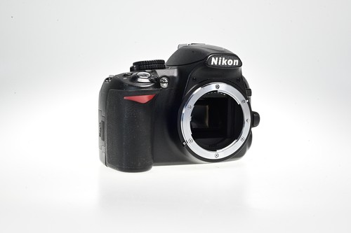 Nikon D3100 14.2MP Digital SLR Camera Body #G111