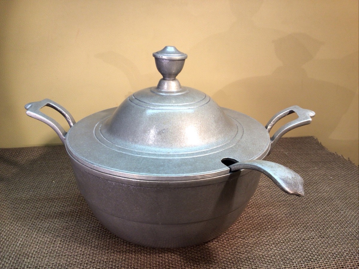 Vintage Wilton Mount Joy PA Armetale Pewter RWP Soup Tureen With