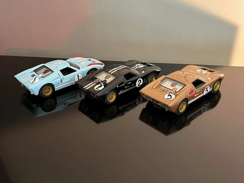 Ford GT40 MKII 1966 diecast escala 1:32 5” Le Mans 24 coche de carreras juguete (juego de tres) Foto 2 de 4
