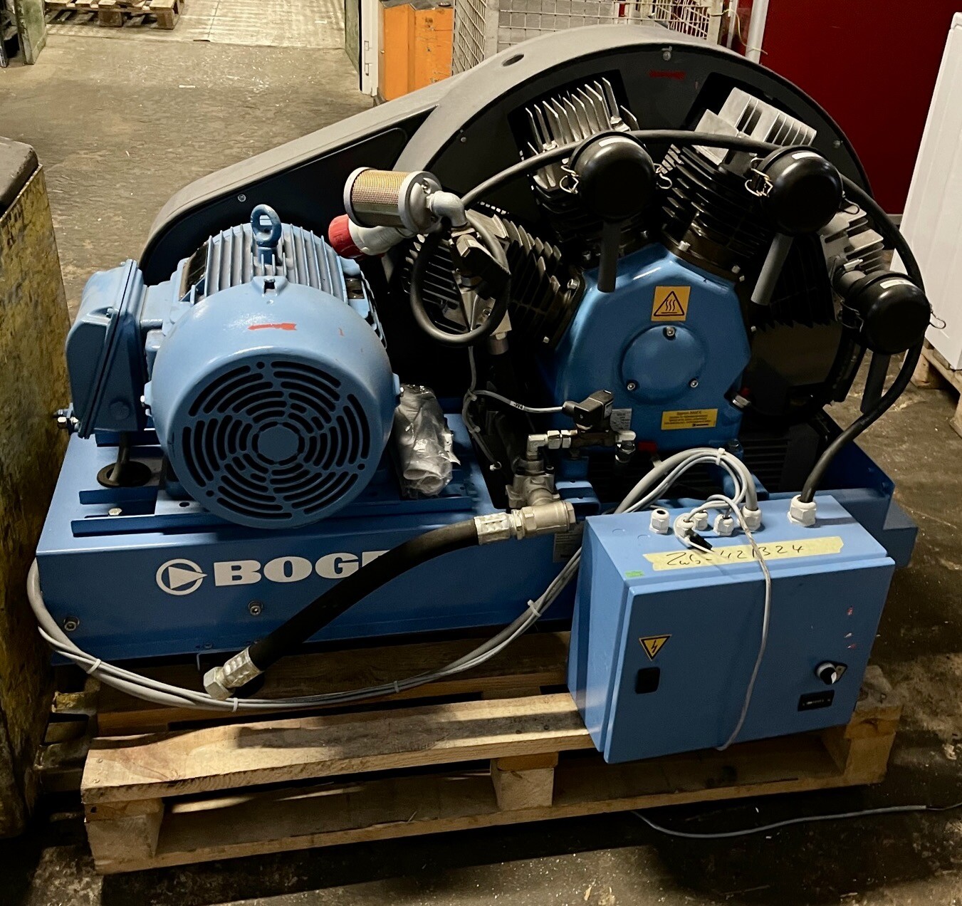 Boge Kolbenkompressor SKM 35 / W22  -  11 kW / 15Bar