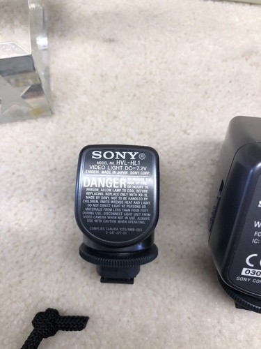Microphone et objectif sans fil Bluetooth Sony HVL-HL1/Sony ECM-HW1R - Photo 2 sur 8