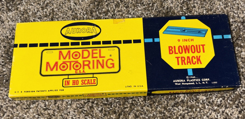 Vintage Aurora HO Scale Model Motoring 9” Blowout Track #1541-200 MIB Very Cool!