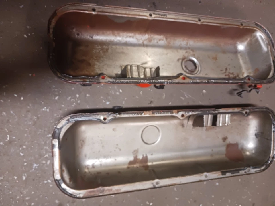 Cubiertas de válvula Chevy 454 77 camioneta Chevy Foto 3 de 4