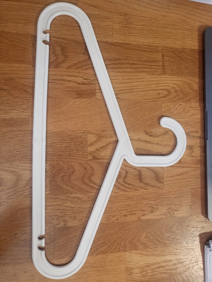 Kleiderbügel von IKEA weiß aus Plastik