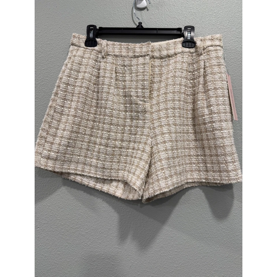 NWT AQUA Tweed Pleated Shorts in Cream and Gold; Women's XL  - Image 4 of 4