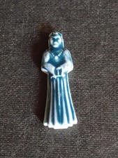 Statuina ( Fava) Antica Personaggio Femminile La Piccola Regina Colore Blue