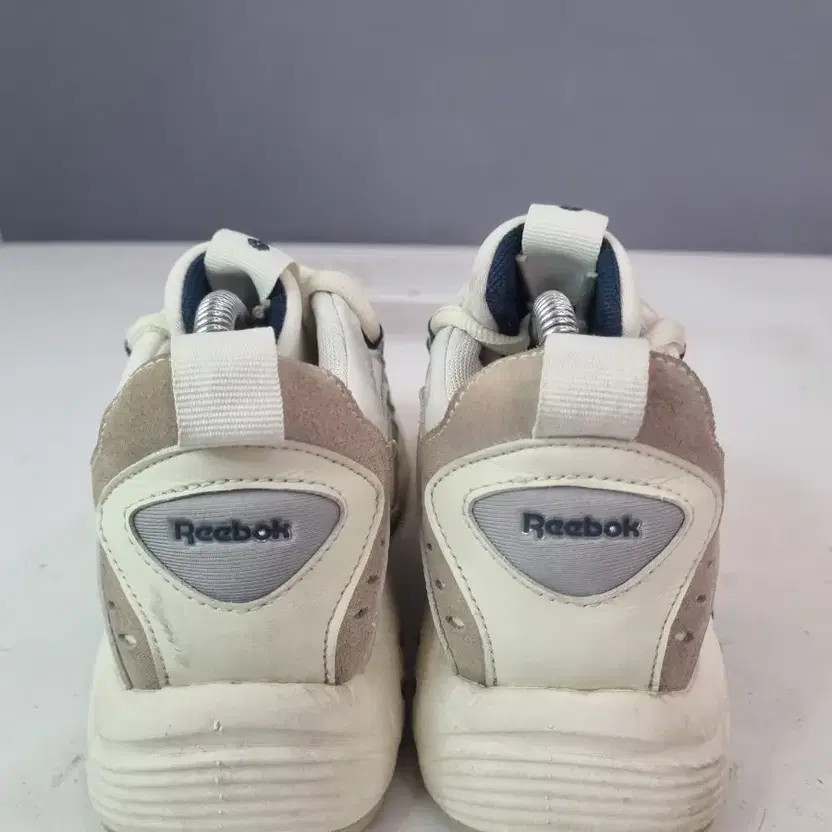 Reebok DMX 1200 Vintage Sneakers Lightly Used thumbnail 4