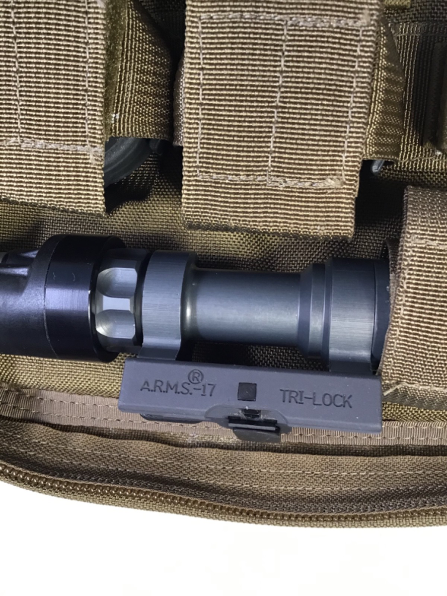 SUREFIRE #M962 KIT01 W/ A.R.M.S #17 MOUNT & ST07 TAPE SWITCH