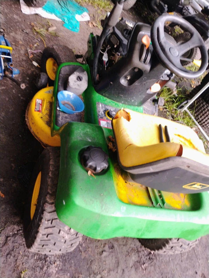 John Deere LTR 166 Runs Nice In Ok Condition - Image 2 of 3