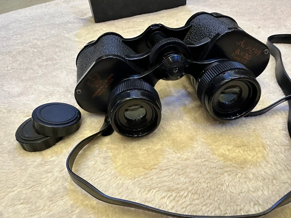 original crown Binoculars triple tested 8*30 fielde 7.5 منظار التاج الاصلي - Image 4 of 4