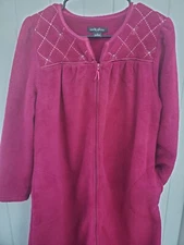 Earth Angels 46" Full Zip Robe Nightgown Pockets Small Plush Fluffy Warm EUC