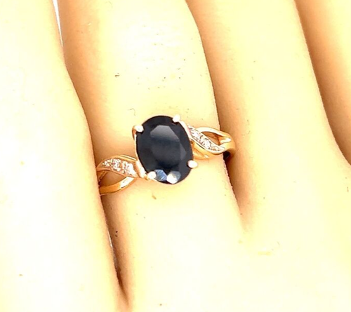 "Enchanting Love: Sparkling 1.35ct Sapphire & Diamond Ring in 9ct Yellow Gold". - Picture 8 of 10