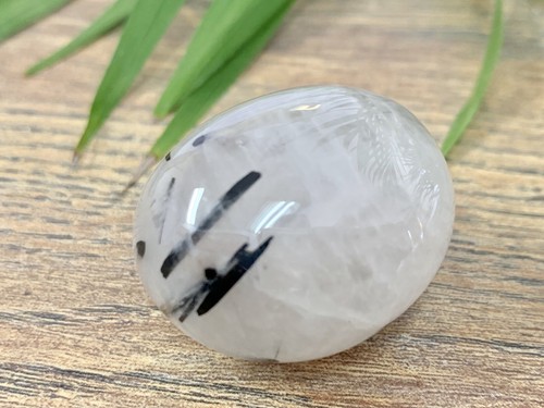 Tourmalated Quartz Tumble Stone Black Rutil Quartz Inclusion Gemstone Specimen. - Picture 8 of 12