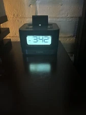 iHome Space Saving Wake Sleep Lighting Dock FM Radio Alarm Clock Speaker  IPL10