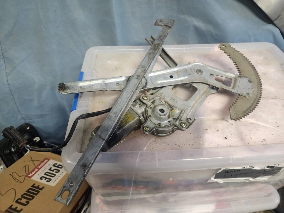 Nissan JDM Silvia S14 200SX OEM LHS Power Window Motor Regulator Control LEFT - image 2 of 3