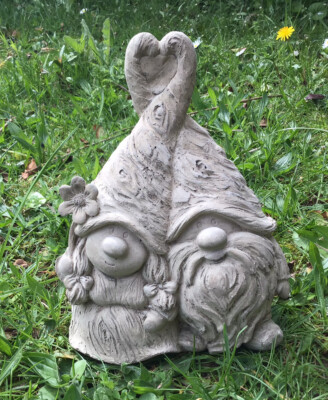 Mr & Mrs Gonk Wichtel verliebt Stein Garten Ornament Statue Geschenk   KOSTENLOSER VERSAND