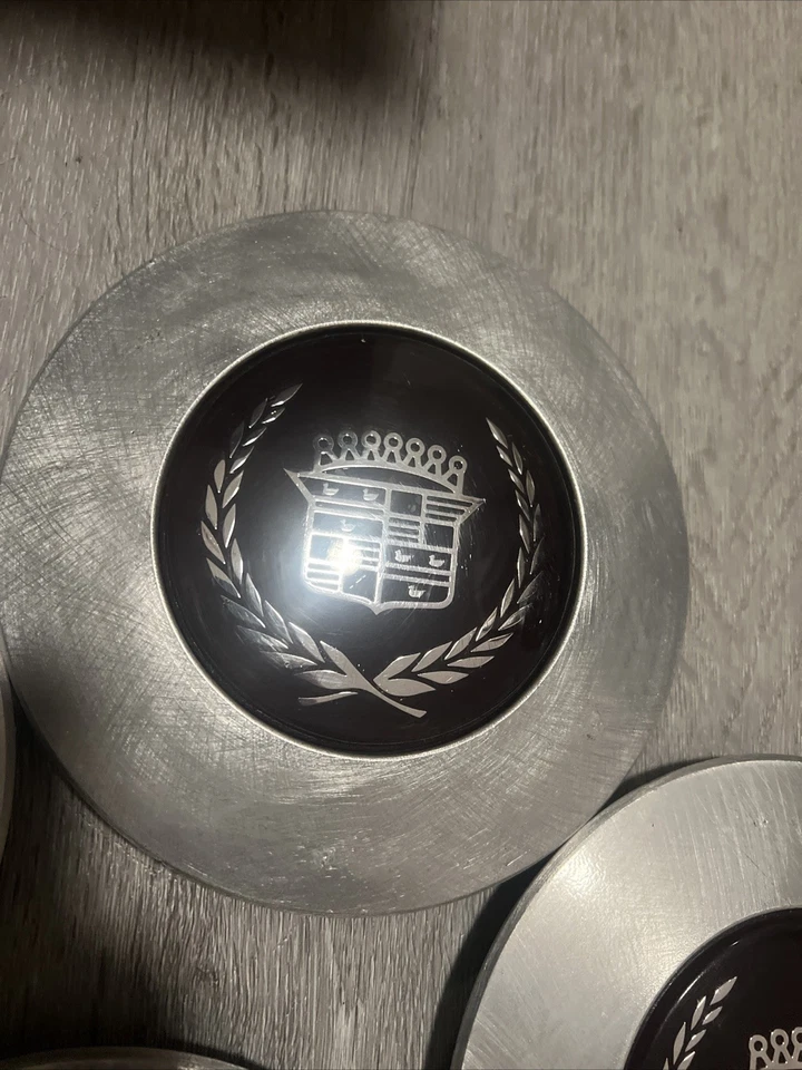 (4) Tapa central de llanta de aleación fundida Cadillac 7" 1985-1989 Emblem DeVille, Fleetwood Foto 4 de 4