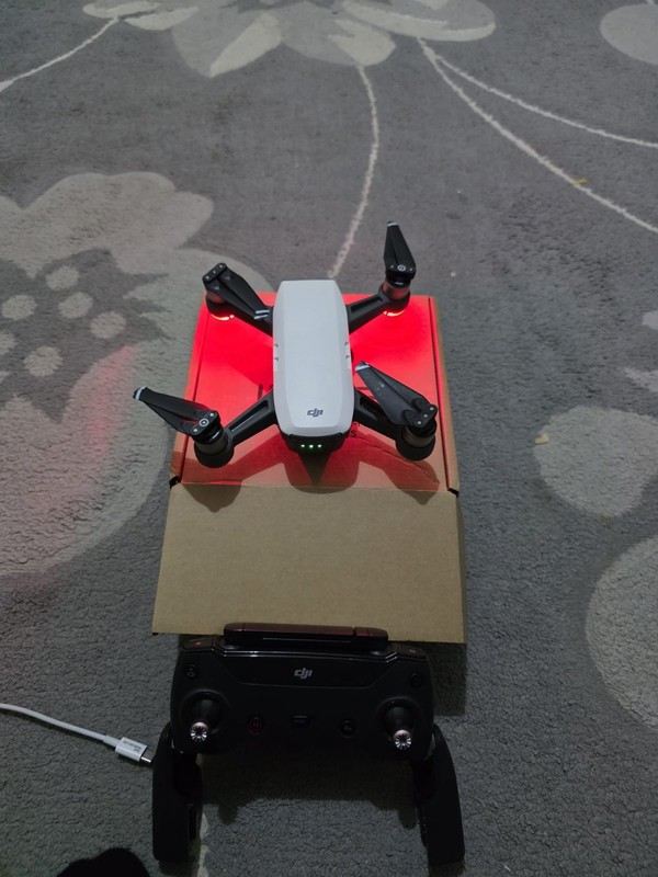 DJI (CP.PT.000904) Spark Drone - Alpine White
