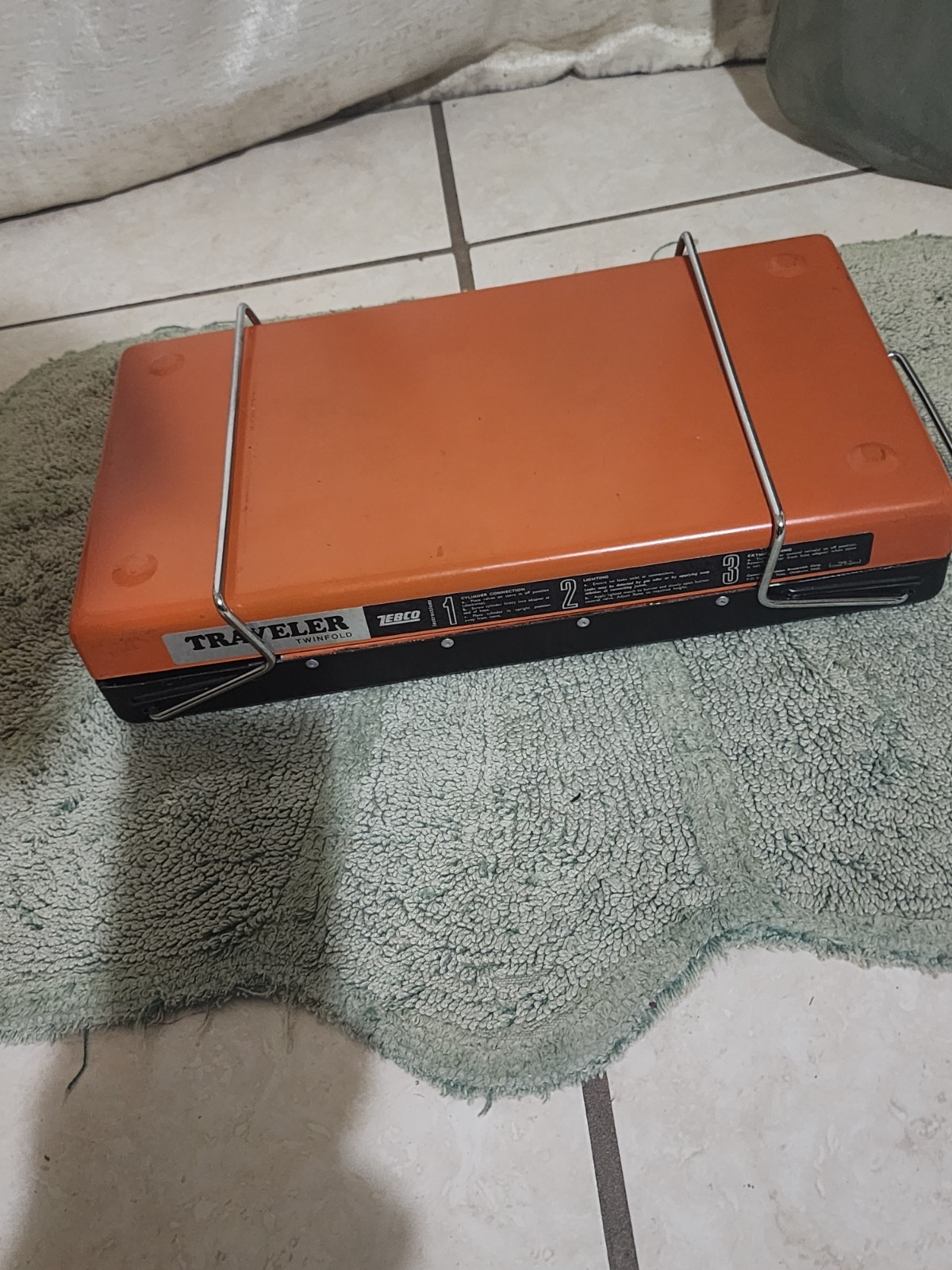 Vintage Zebco Traveler Twinfold Portable Propane 2-Burner Stove Orange 2300 NOB