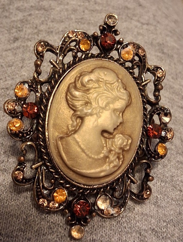 Vintage style RING with adjustable band Light Brown CAMEO Crystal Rhinestone