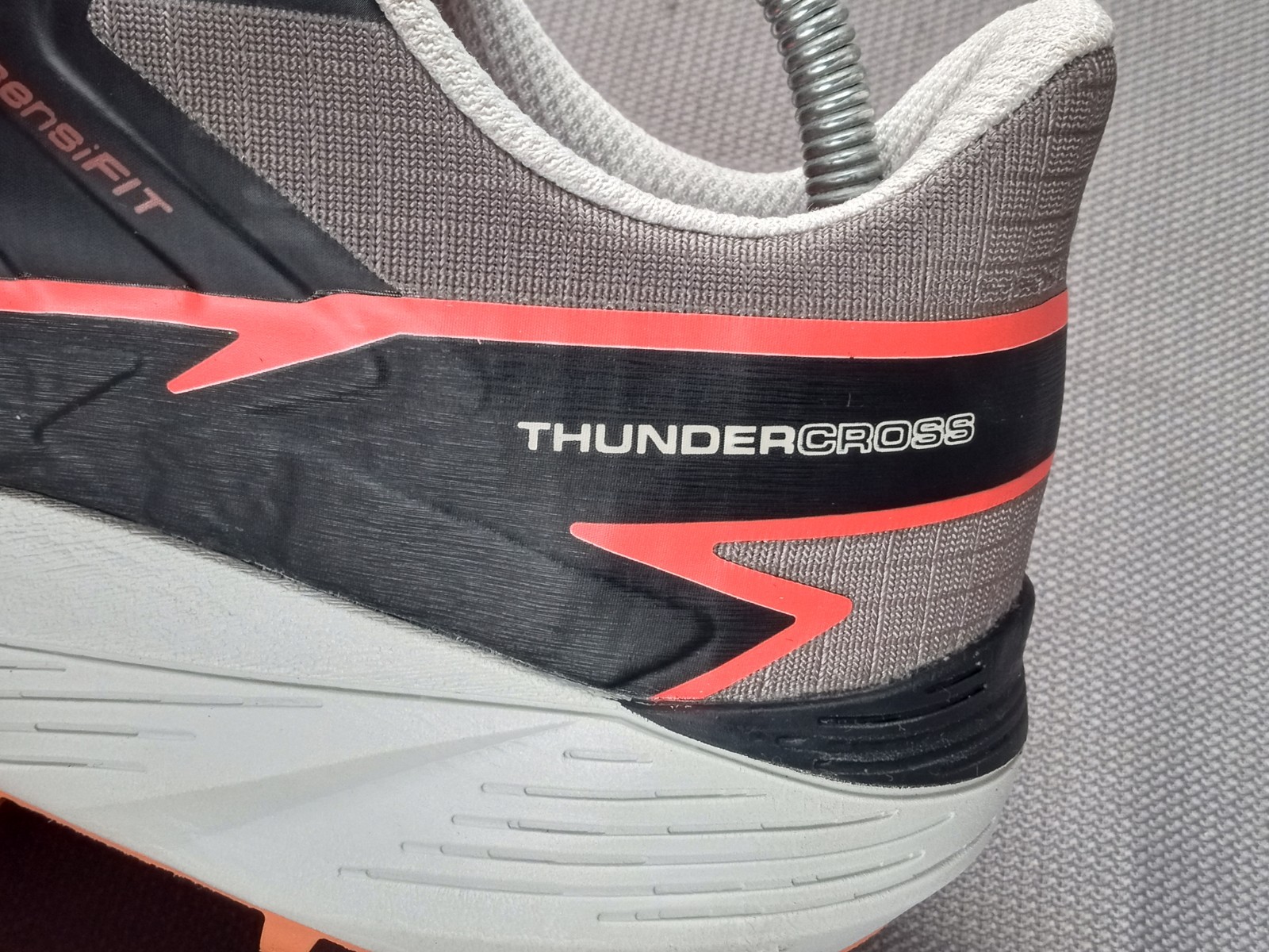 Scarpa uomo Salomon Thundercross taglia 9 5 corsa 473826 trail escursione passeggio campeggio casual