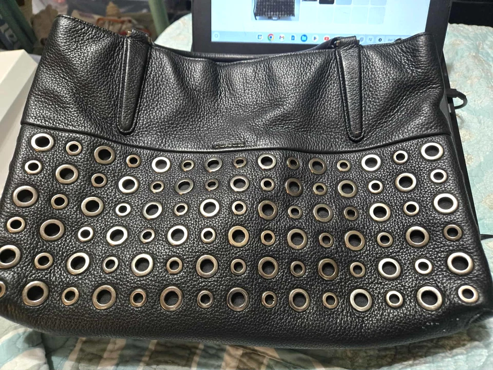 Coach Borough Grommets Bag 32339 Black Leather hand bag shoulder bag Y2K - Image 2 of 4