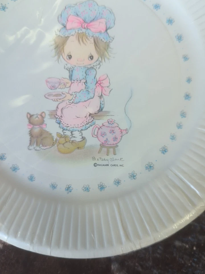 Lote de 2 paquetes de placas de papel Hallmark Betsey Clark, placas de 7 pulgadas cada juego de 6 Foto 4 de 4