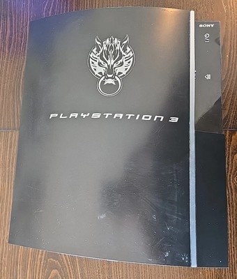 PS3本体アドベントチルドレンクラウドブラック 色はクラウドブラックで160GBモデルの「PS3 ファイナルファンタジー