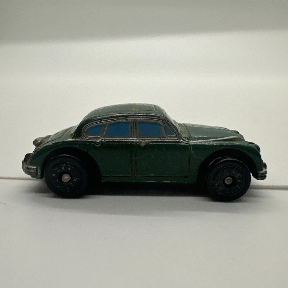 Vintage Micro Machines Jaguar MK II 3.8 Green LGTI 1996 - Image 2 of 4