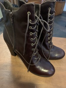 liz claiborne leather boots