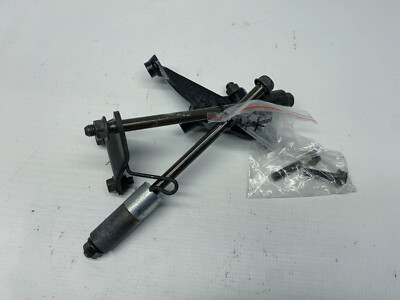 Honda VT750 C Shadow Motor Schrauben Halterung Engine Bolts Brackets (1) 97'