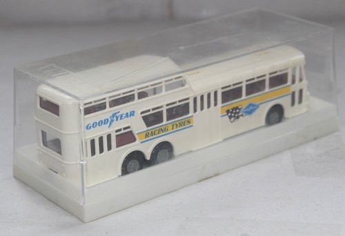 BREKINA - 6205 - BÜSSING ONE &A HALF DECK BUS- GOODYEAR RACING TYRES KONIGSALLEE - Picture 10 of 10